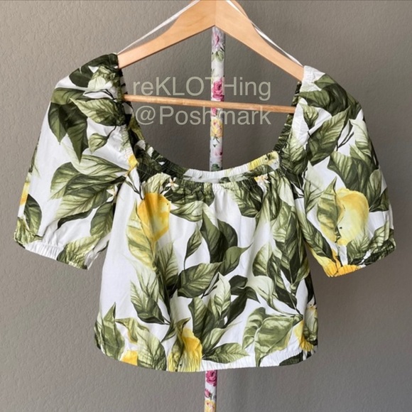 🎉SALE🎉 Cotton Puff sleeved Lemon Crop H&M TOP - NWT short shirt blouse - Picture 2 of 7